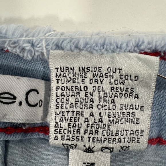 Vince Blue Co Shredded Destroyed Light Blue Wash Denim Jeans Womens size 9 - Picture 7 of 8